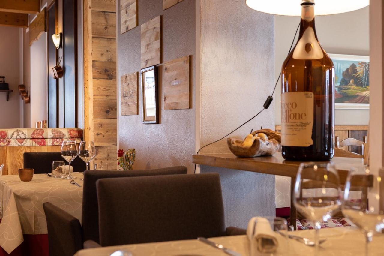 Mont Velan Chambres & Restaurant Saint-Oyen Kültér fotó