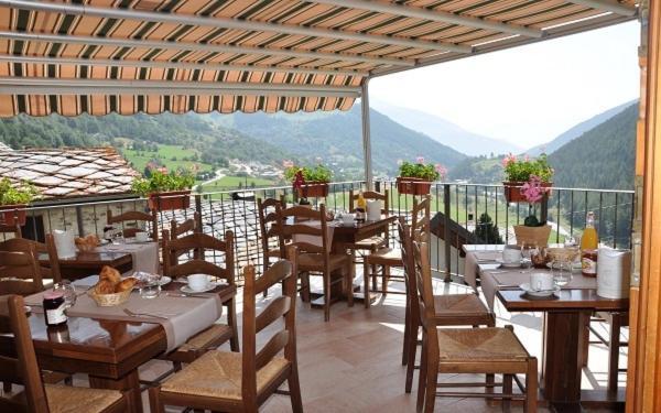 Mont Velan Chambres & Restaurant Saint-Oyen Kültér fotó