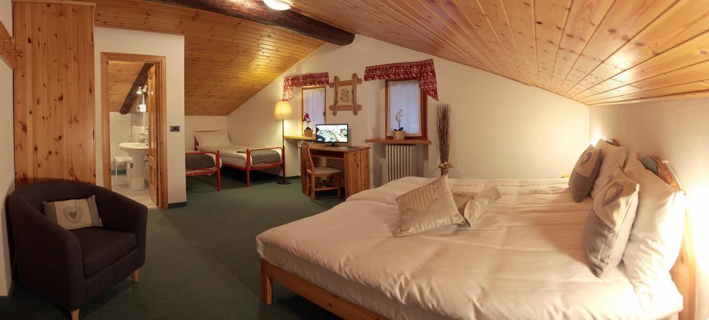 Mont Velan Chambres & Restaurant Saint-Oyen Kültér fotó
