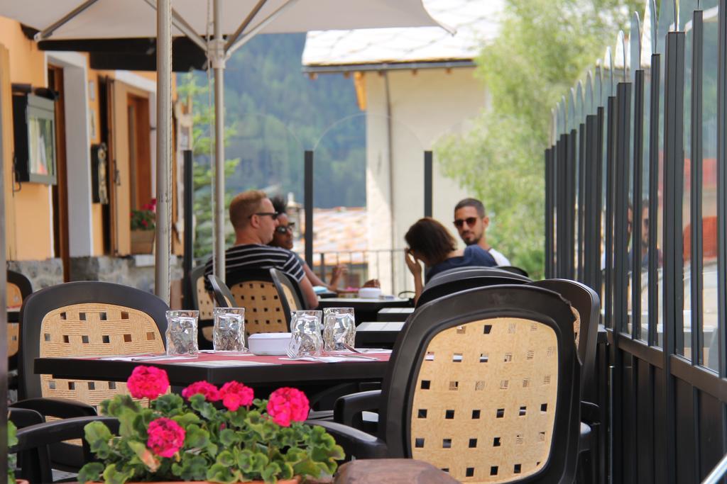 Mont Velan Chambres & Restaurant Saint-Oyen Kültér fotó