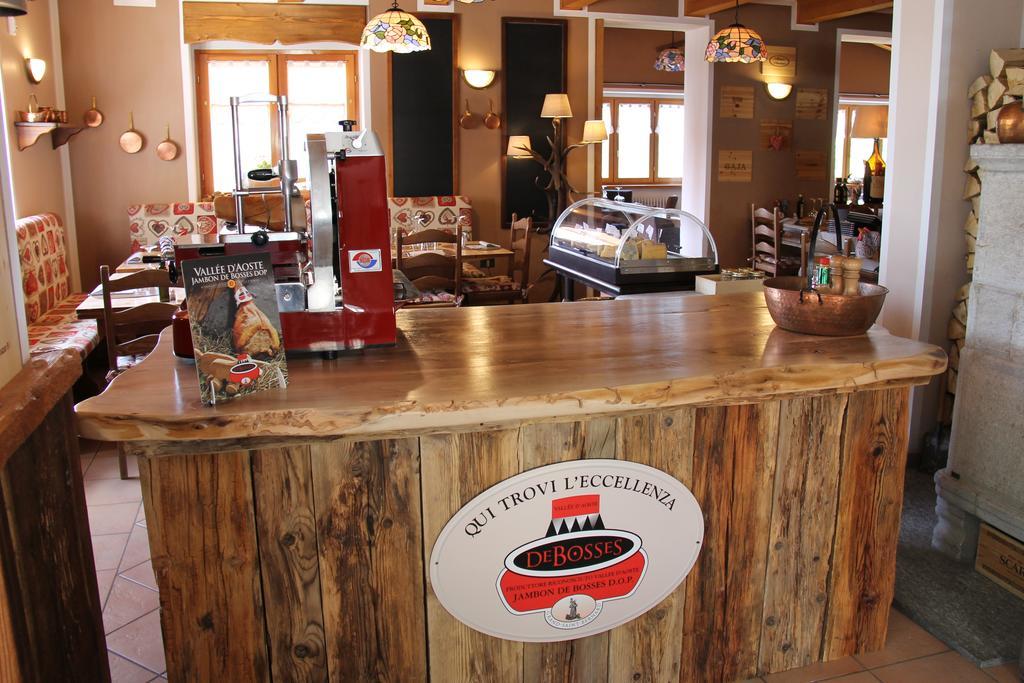 Mont Velan Chambres & Restaurant Saint-Oyen Kültér fotó