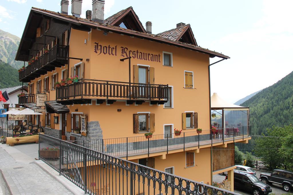 Mont Velan Chambres & Restaurant Saint-Oyen Kültér fotó