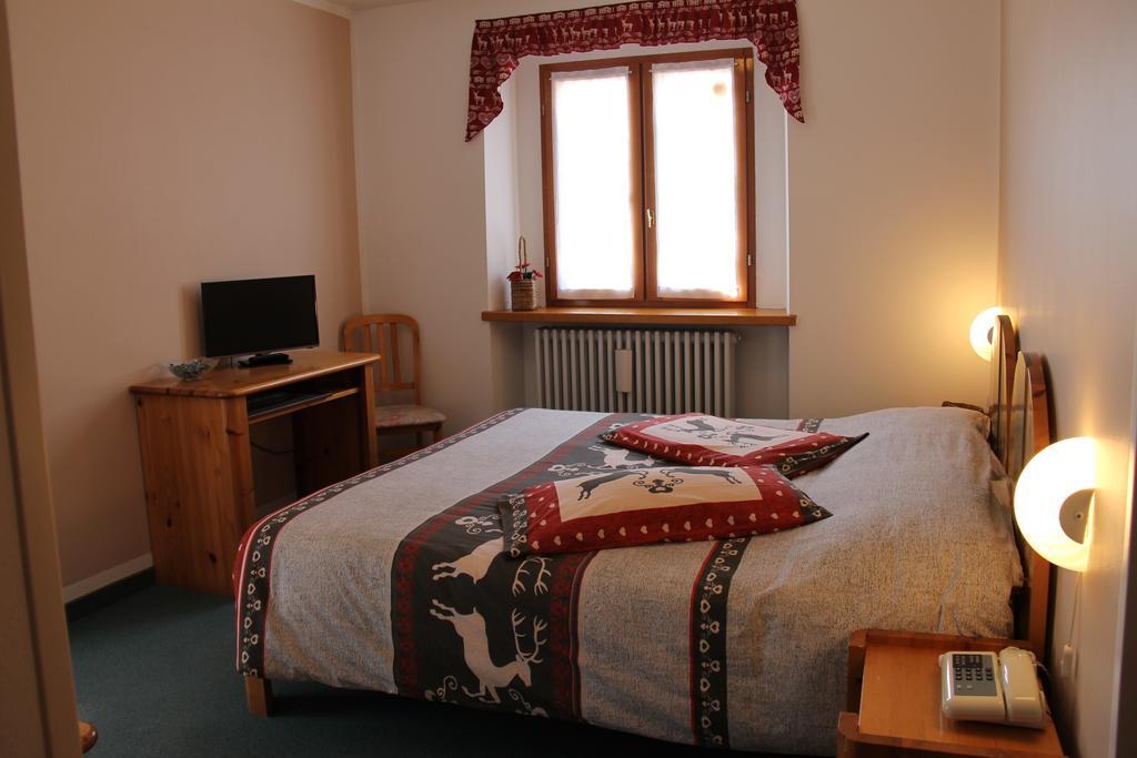 Mont Velan Chambres & Restaurant Saint-Oyen Kültér fotó