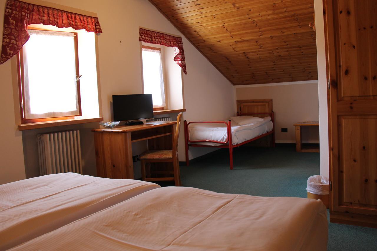 Mont Velan Chambres & Restaurant Saint-Oyen Kültér fotó
