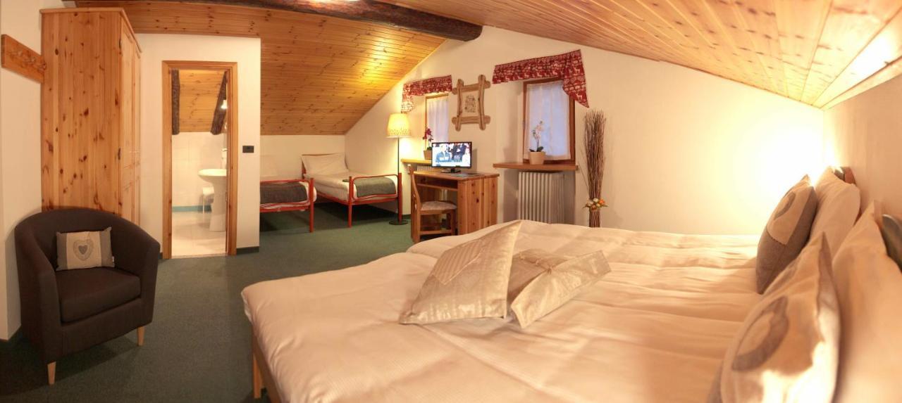Mont Velan Chambres & Restaurant Saint-Oyen Kültér fotó